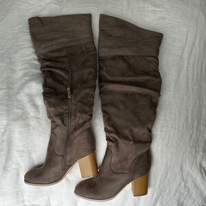 Knee-High Slouchy Block Heel Boots - Brown